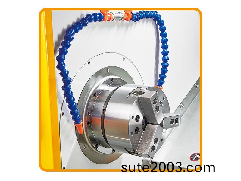 刀(dao)墖(ta)數(shu)控(kong)車(che)牀(chuang)（可加工(gong)400長）